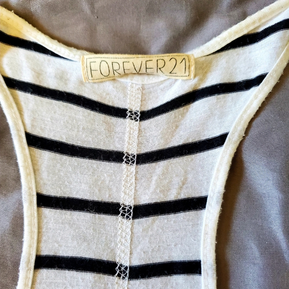Forever 21 - Picture 2 of 2